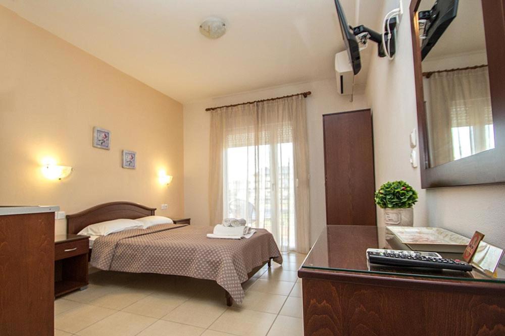 Denis Studios And Apartments Paralía المظهر الخارجي الصورة