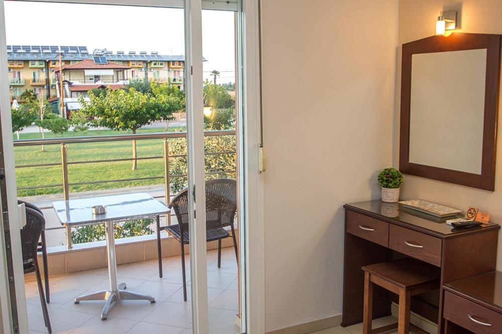 Denis Studios And Apartments Paralía المظهر الخارجي الصورة
